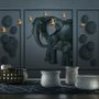 Papier peint panoramique éléphant sombre et oiseaux aspect 3D en relief
