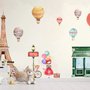 Papier peint Tour Eiffel et petite montgolfière