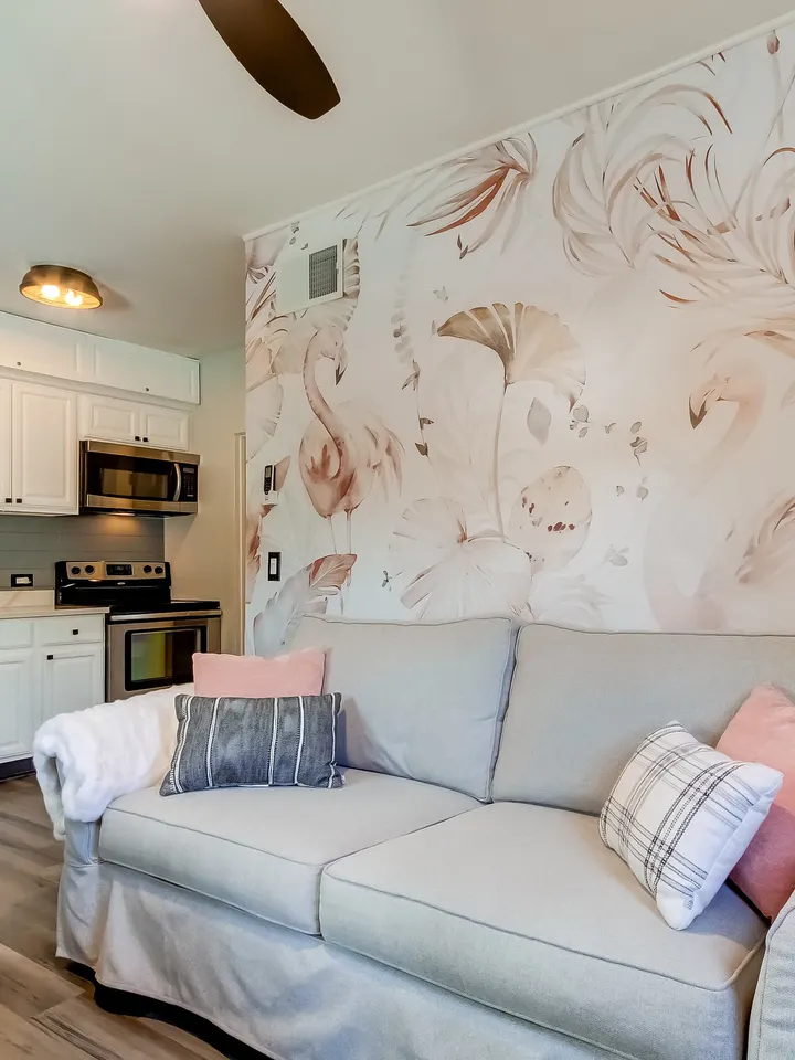 Sanfte Flamingo-Kunst mit Boho-Tropenblatt Fototapete