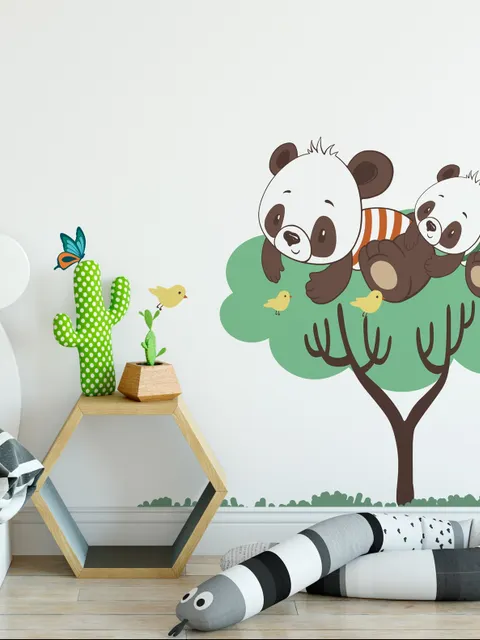 Panda et ses petits sur l'arbre avec papillon et oiseaux Stickers muraux