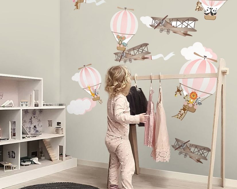 Stickers muraux montgolfière rose et avion marron avec nuages pour enfants