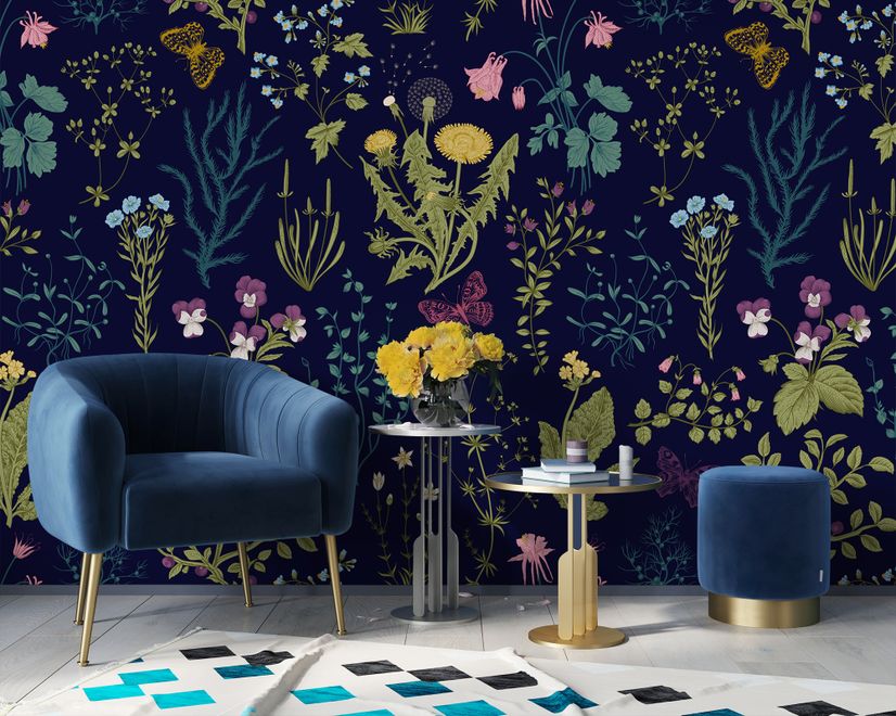 Kleine Kräuter und Blumen auf dunklem Hintergrund Fototapete