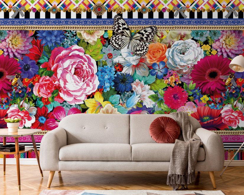 Papier peint panoramique fleurs de style bohème avec pivoines, œillets et violettes