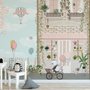 Panda-Bär mit Ballons vor einem Blumengarten - Fototapete für Kinderzimmer