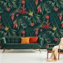 Papier peint panoramique rouge à motifs floraux et de feuilles de palmier