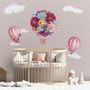 Bouquet floral coloré, ballon à air chaud et nuages roses Stickers muraux