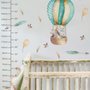 Stickers muraux montgolfière aquarelle avec animaux et plumes colorées pour enfants