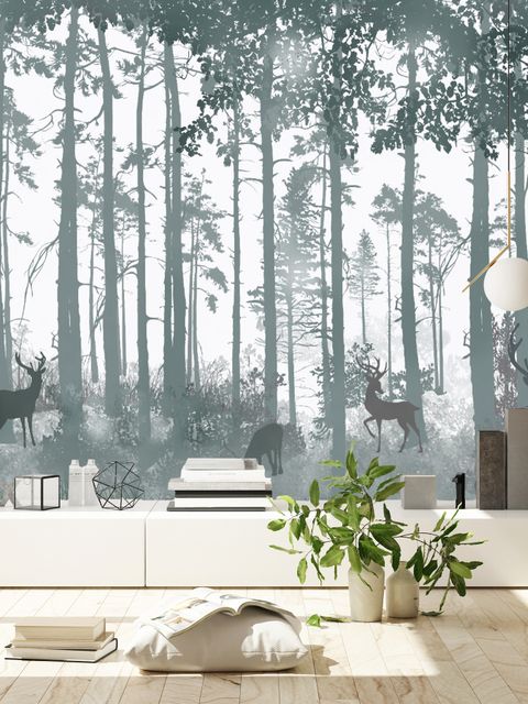 Papier peint forêt sombre et brumeuse avec cerfs à cornes