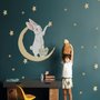 Stickers muraux lapin mignon sur le croissant de lune avec étoiles jaunes pour enfants et bébé