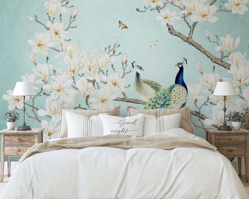 Pfau mit Magnolienblüte Fototapete