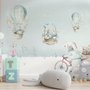Cartoon-Winterlandschaft und Eichhörnchen mit Heißluftballons Fototapete