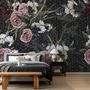Bunte Blumen mit dunklem geometrischem Muster Fototapete