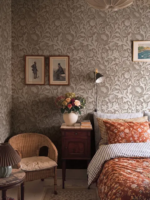 Greige botanical wallpaper with white watercolour flowers, buds, seed heads and acanthus leaves