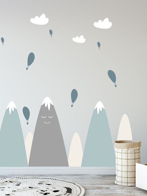 Wandtattoo Weiche Blau Graue Berglandschaft und Kleine Heißluftballons für das Kinderzimmer