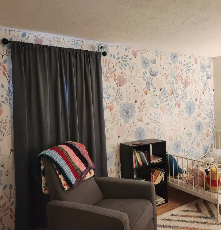 Kids Soft Light Pink / Blue Wildflowers Floral Pattern Wallpaper Mural