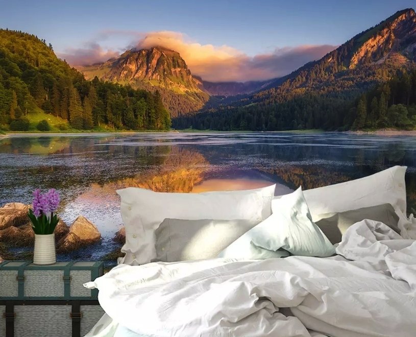 Berg- und Seenlandschaft im Sonnenaufgang Fototapete