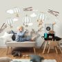 Autocollant mural pour enfants avec ballons verts et avions bruns avec nuages