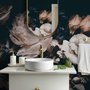 Papier peint panoramique floral foncé avec bouquet de pivoines