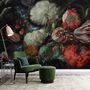 Papier peint panoramique floral foncé avec des tulipes