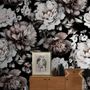 Papier peint panoramique vintage foncé avec fleurs de pivoine