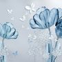 Blaue Transparente Blumen und Weiße Schmetterlinge Fototapete